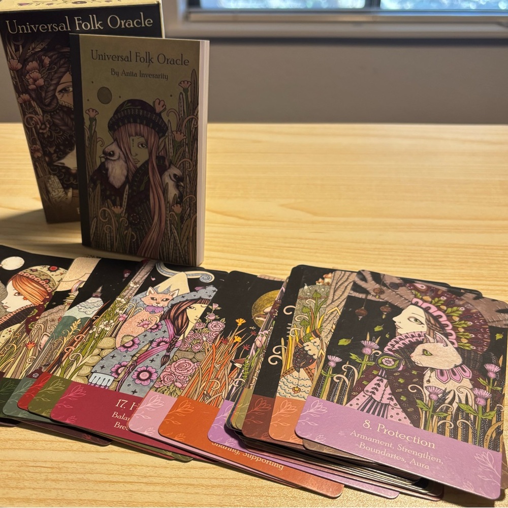 Universal Folk Oracle Deck